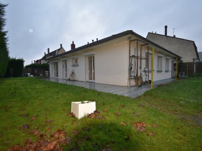 Plain pied 3 chambres jardin et garage A VENDRE - BLENDECQUES - 97 m2 - 178500 €