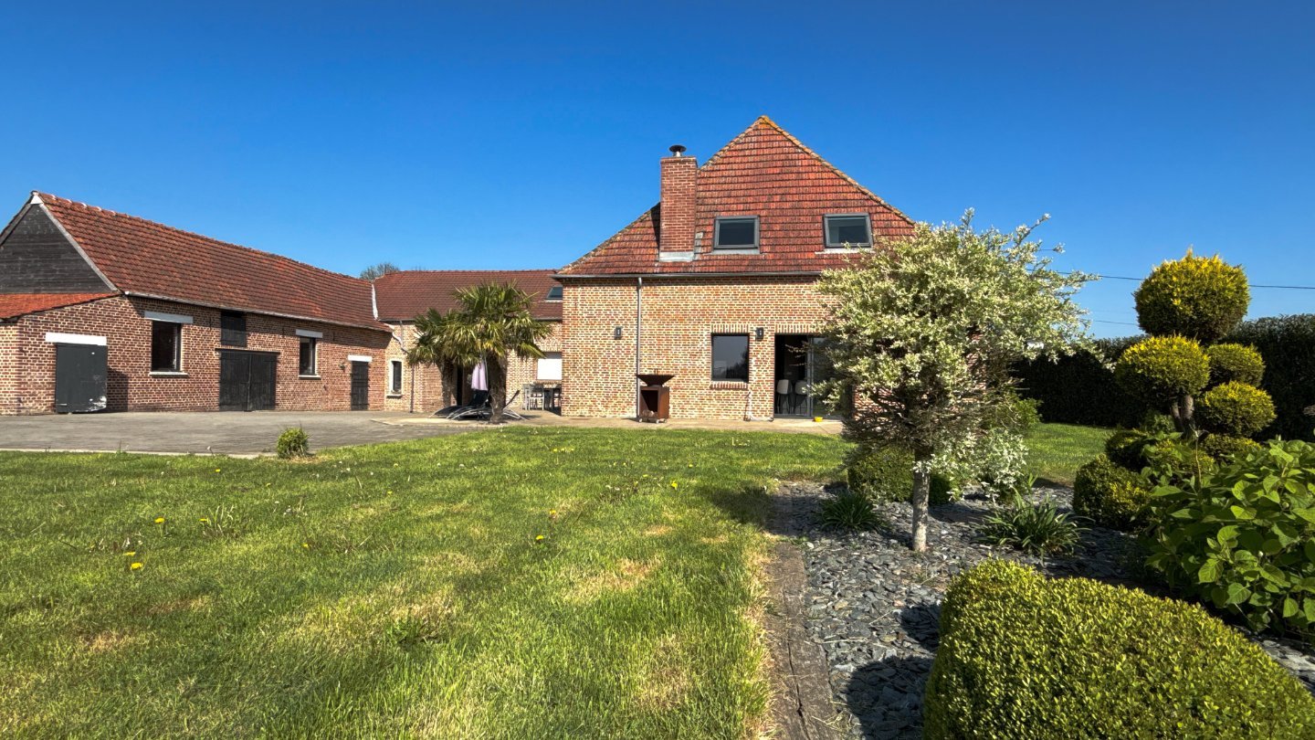 Individuelle - AUCHY AU BOIS - 300 m2 - VENDU