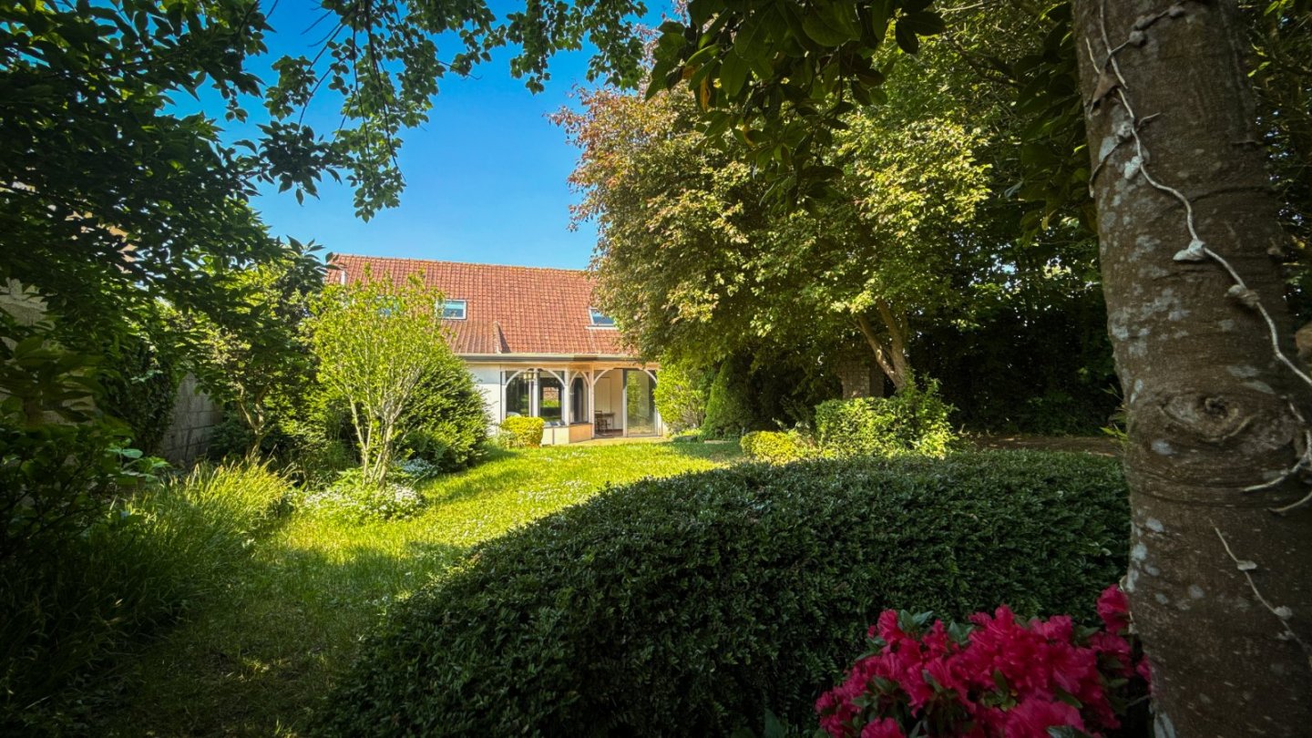 CHARMANTE MAISON/VERANDA/DEPENDANCES A VENDRE - COULOMBY - 146 m2 - 215250€