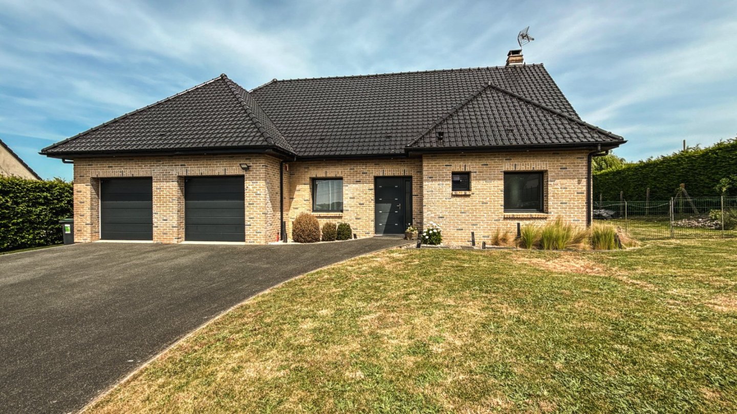 Maison INDIVIDUELLE - BAYENGHEM LES EPERLECQUES - 196 m2 - VENDU