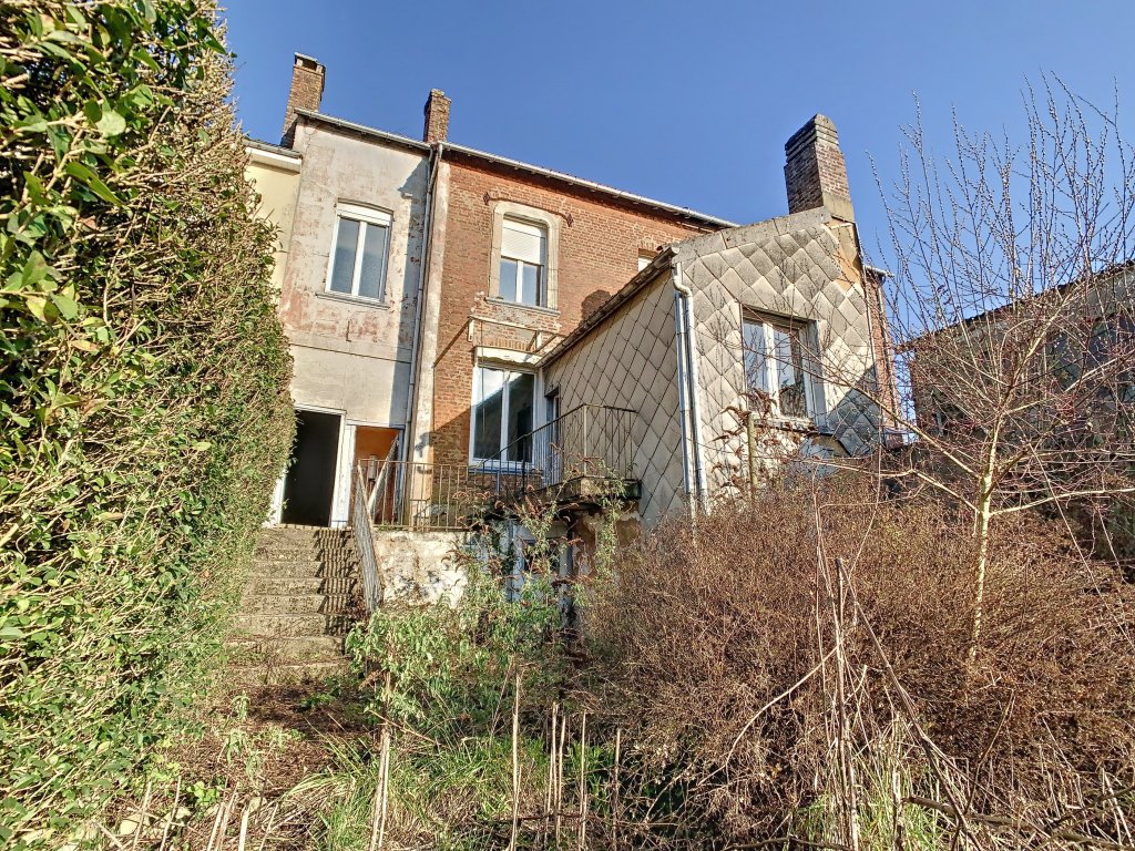Maison mitoyenne à rénover A VENDRE - LUMBRES - 185 m2 - 95 000 €