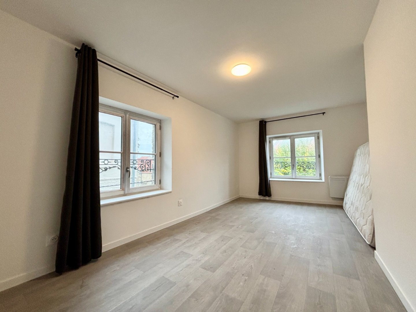 APPARTEMENT T4 A LOUER - ST OMER - 141 m2 - 840 € charges comprises par mois